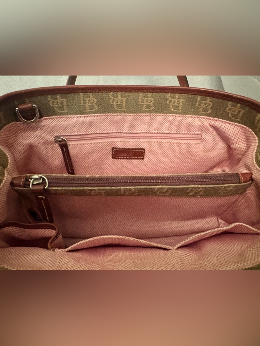Dooney & Bourke Vintage Olive Monogram Satchel Pink Interior Push Lock Dust Bag - Picture 5 of 16